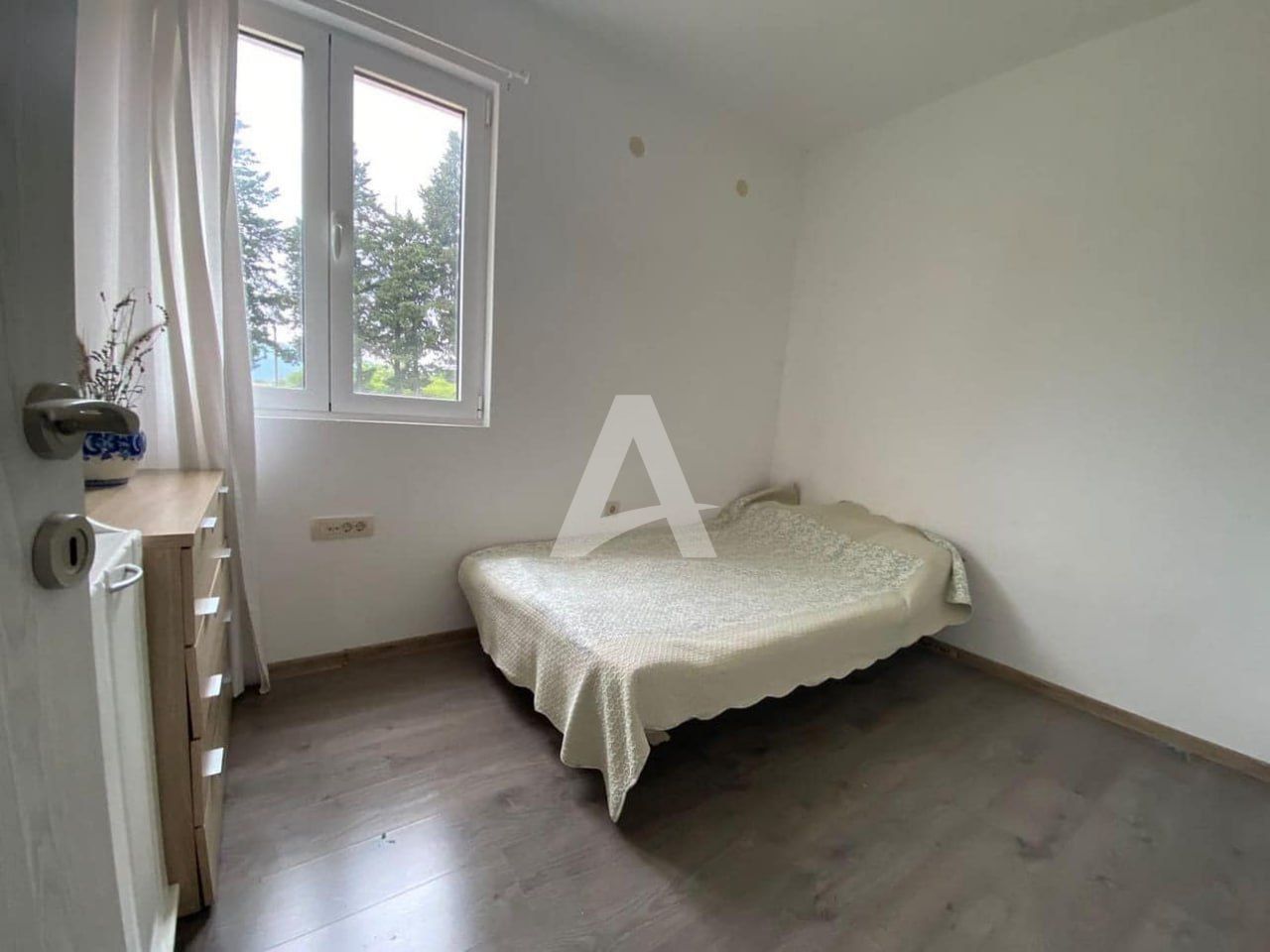 amforaproperty.com/Trosoban duplex stan sa pogledom na more u mestu Baosici, Herceg Novi (NA DUZI PERIOD)