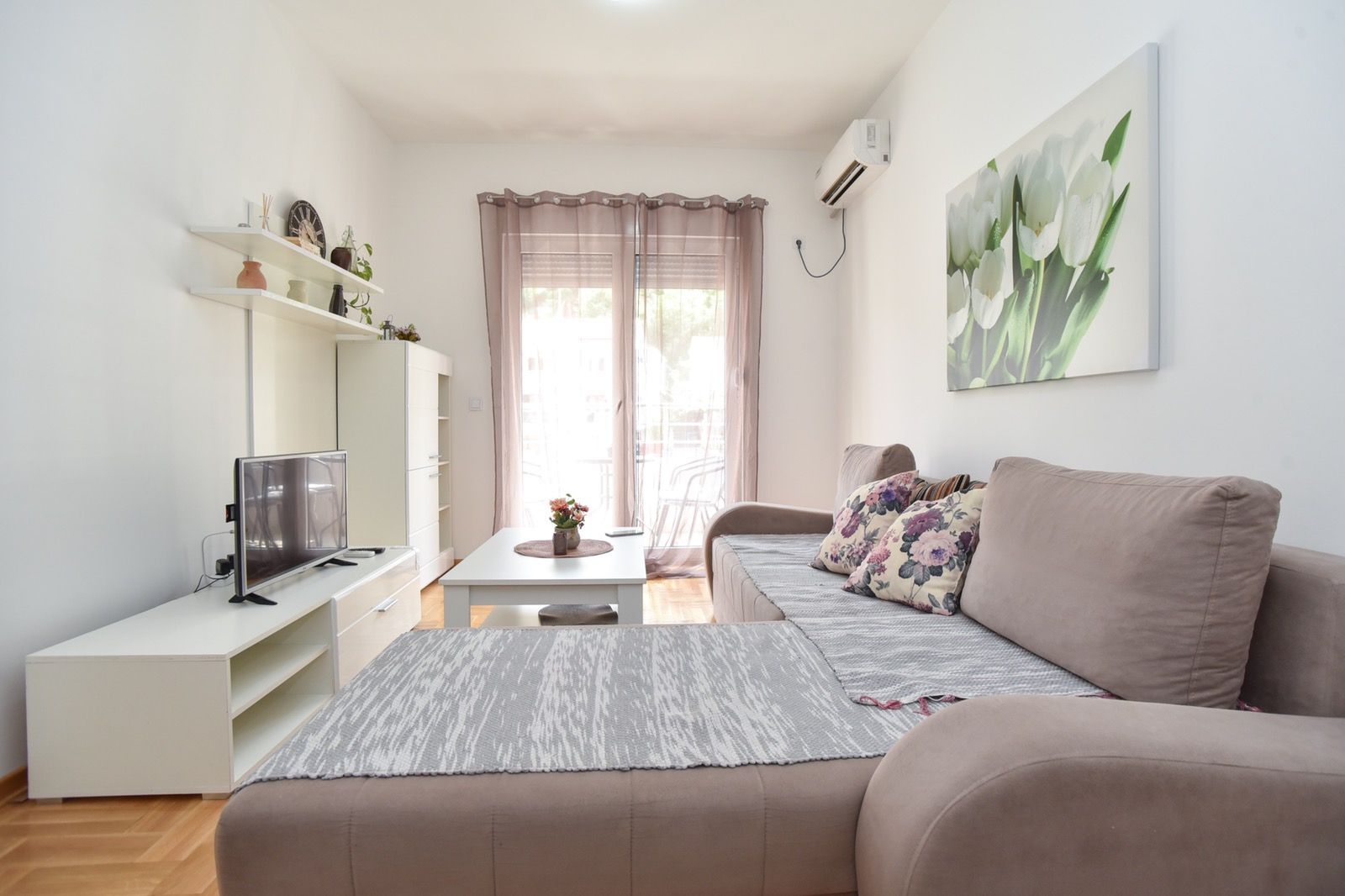 amforaproperty.com/Dvosoban stan  sa garaznim mestom na atraktivnoj lokaciji u BudvI (na period do 01.06.2024)