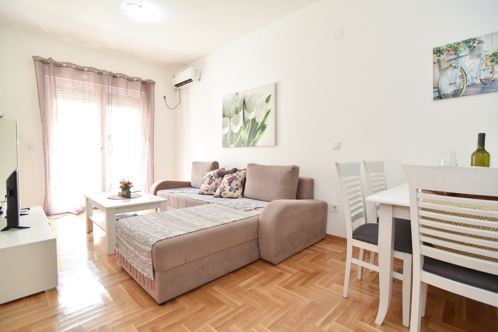 amforaproperty.com/Dvosoban stan  sa garaznim mestom na atraktivnoj lokaciji u BudvI (na period do 01.06.2024)
