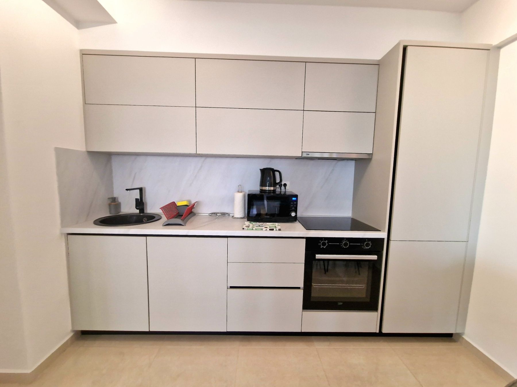 amforaproperty.com/Dvosoban stan u kompleksu sa bazenom i teretanom u Becicima (NA DUZI PERIOD)