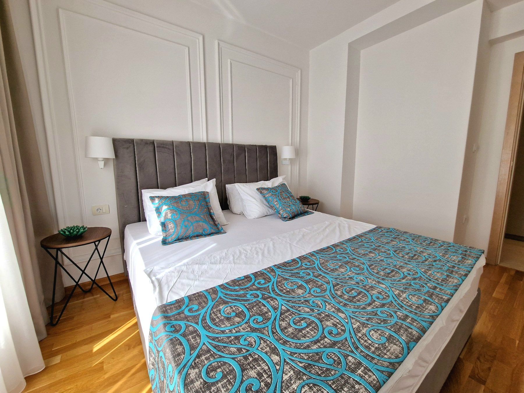 amforaproperty.com/Jednosoban stan sa pogledom na more u kompleksu sa bazenom i teretanom u Becicima (NA DUZI PERIOD)