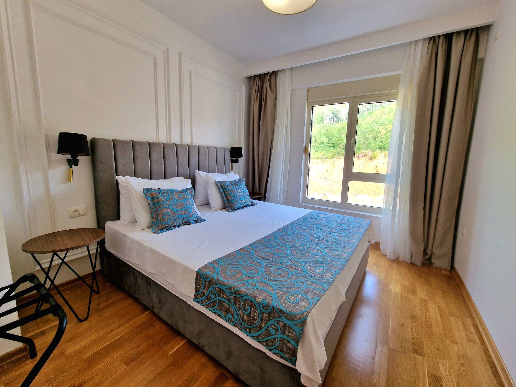 amforaproperty.com/Jednosoban u kompleksu sa bazenom u Becicima (NA DUZI PERIOD)