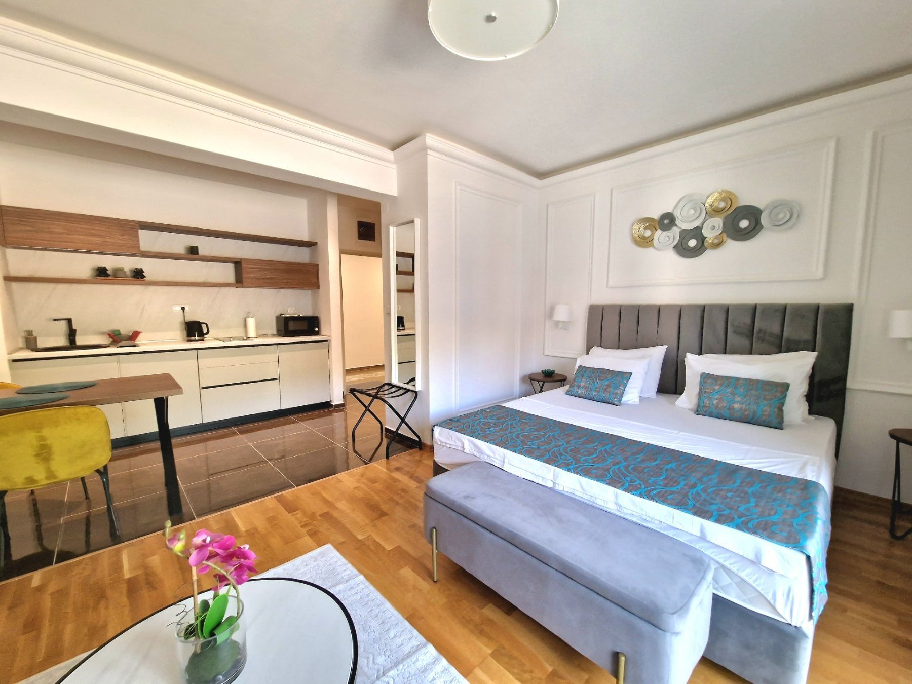 amforaproperty.com/Studio apartman u kompleksu sa bazenom i teretanom u Becicima (NA DUZI PERIOD OD 01.10)