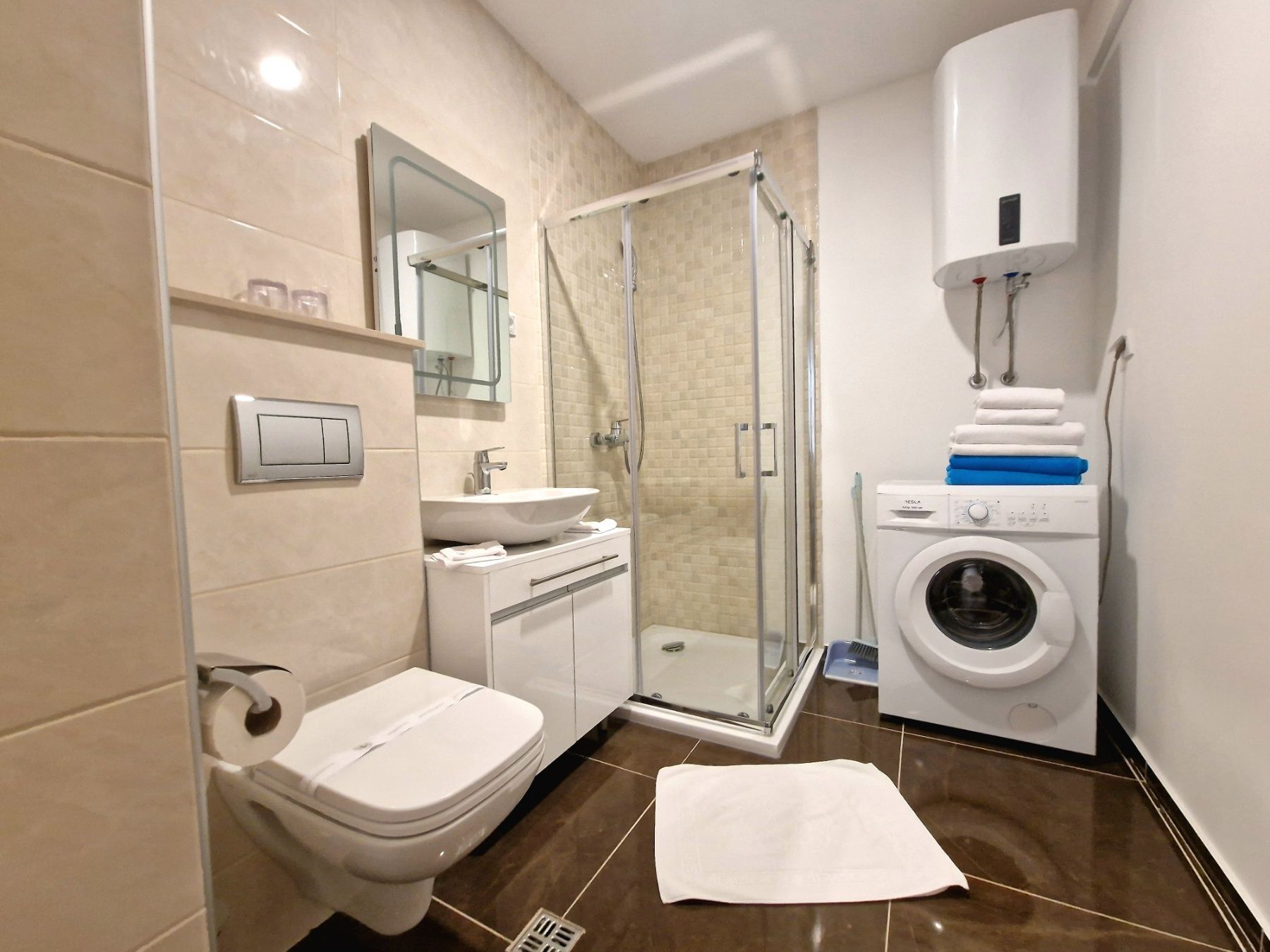 amforaproperty.com/Studio apartman u kompleksu sa bazenom i teretanom u Becicima (NA DUZI PERIOD OD 01.10)