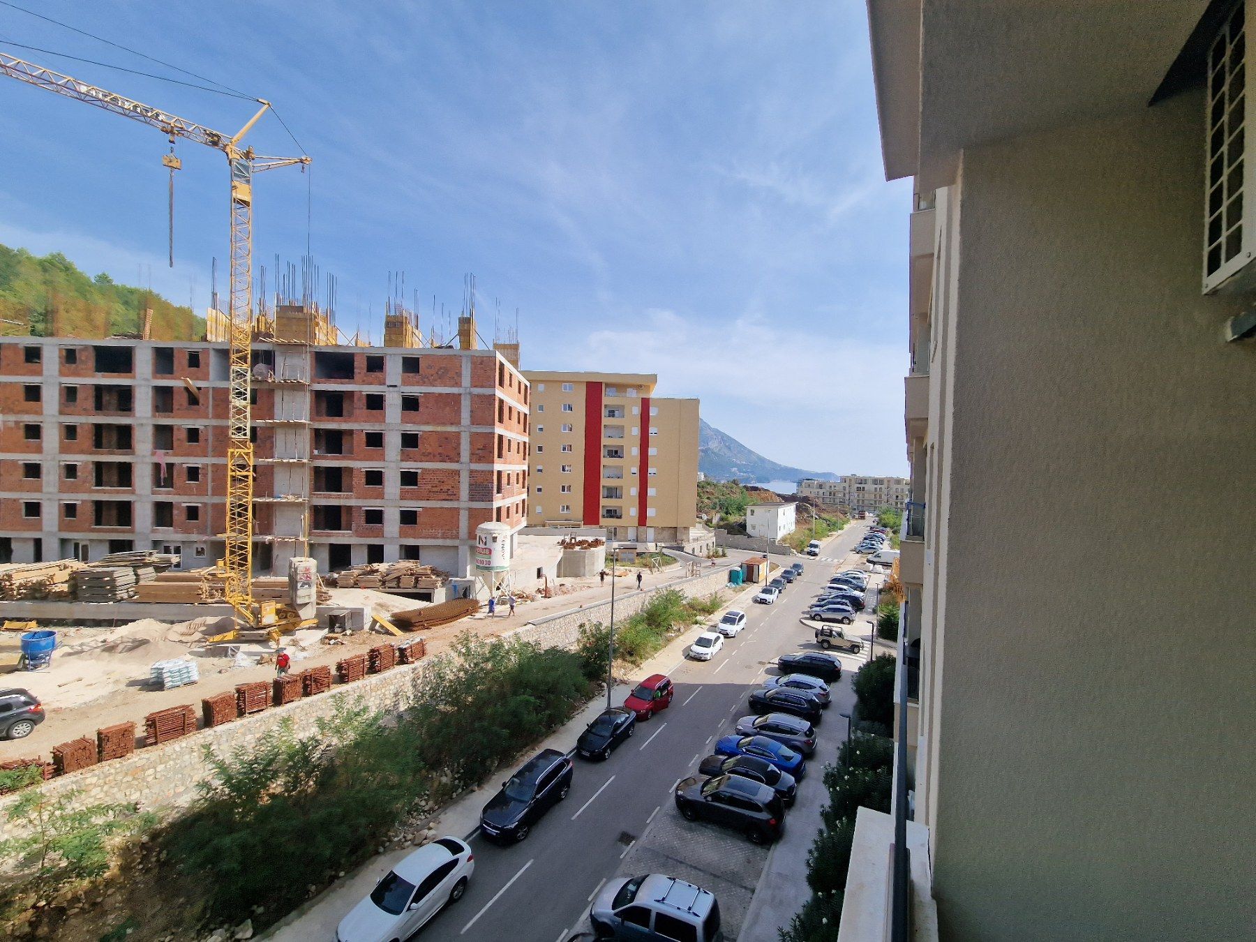 amforaproperty.com/Studio apartman u kompleksu sa bazenom i teretanom u Becicima (NA DUZI PERIOD OD 01.10)