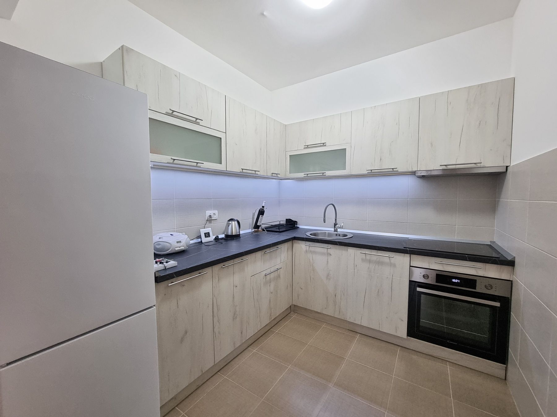 amforaproperty.com/Jednosoban stan sa prelepim pogledom na more i grad,Budva-Dubovica (NA DUZI VREMENSKI PERIOD)