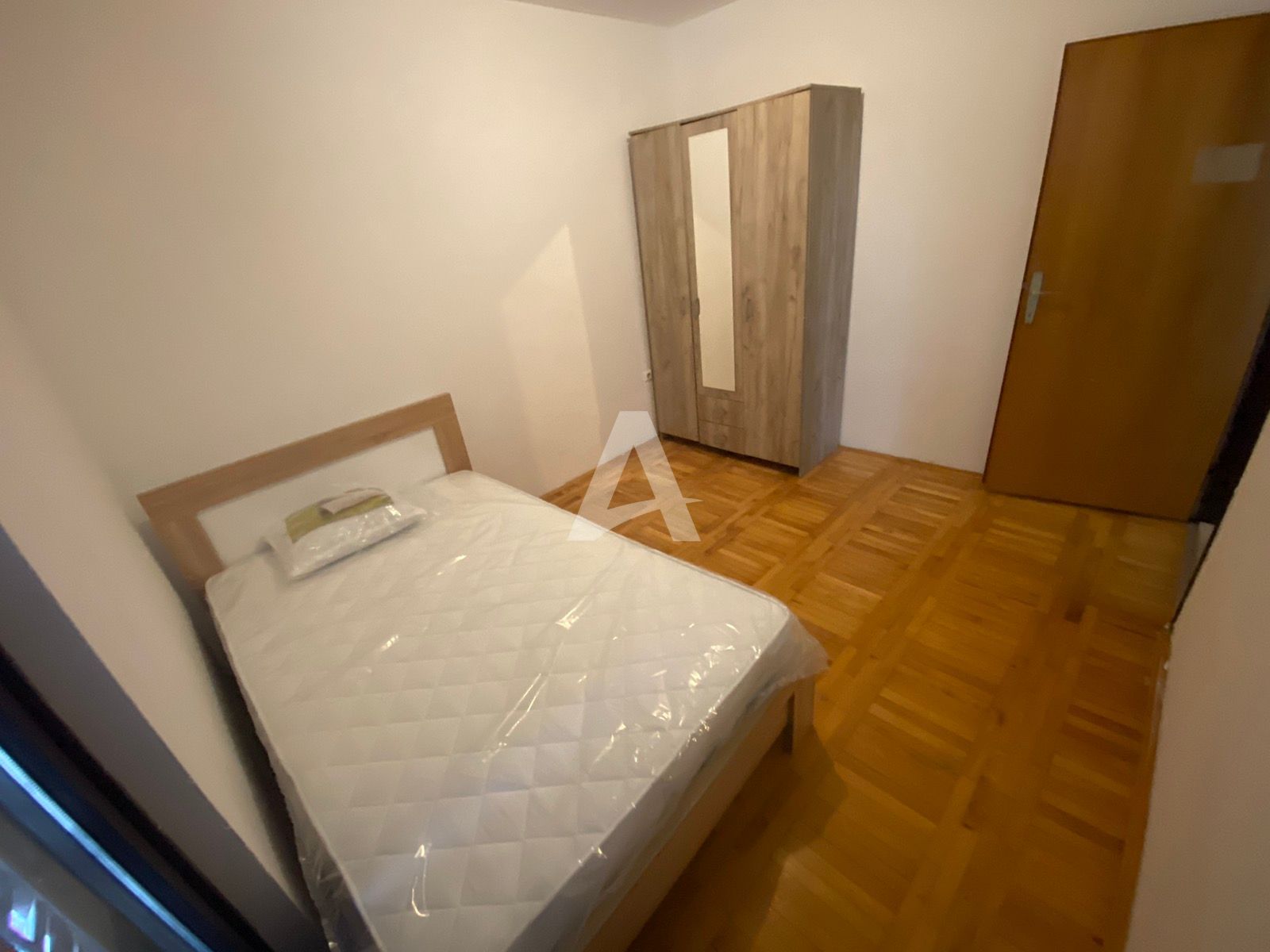 amforaproperty.com/Trosoban namesten stan 92m2 u Budvi