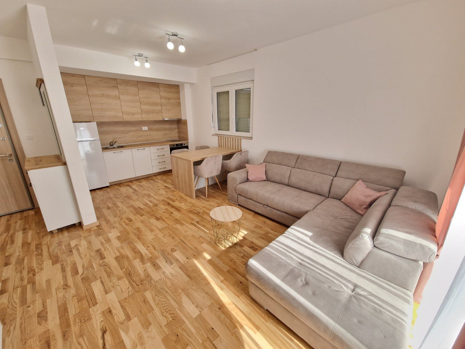 amforaproperty.com/Nov moderno opremljen jednosoban stan 46m2 u novoj stambenoj zgradi sa pogledom na more,Becici  (NA DUZI PERIOD)
