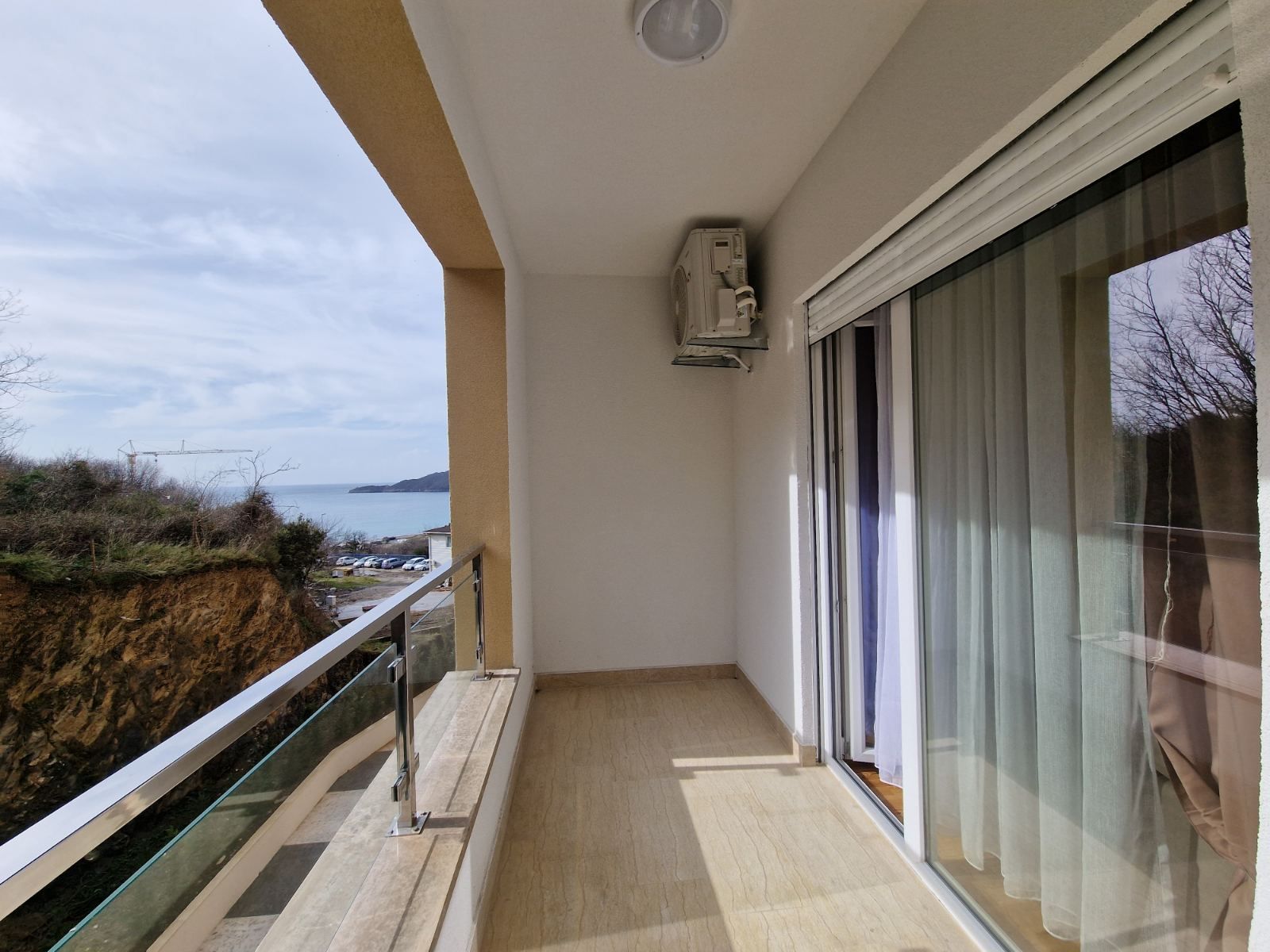 amforaproperty.com/Nov moderno opremljen jednosoban stan 46m2 u novoj stambenoj zgradi sa pogledom na more,Becici  (NA DUZI PERIOD)