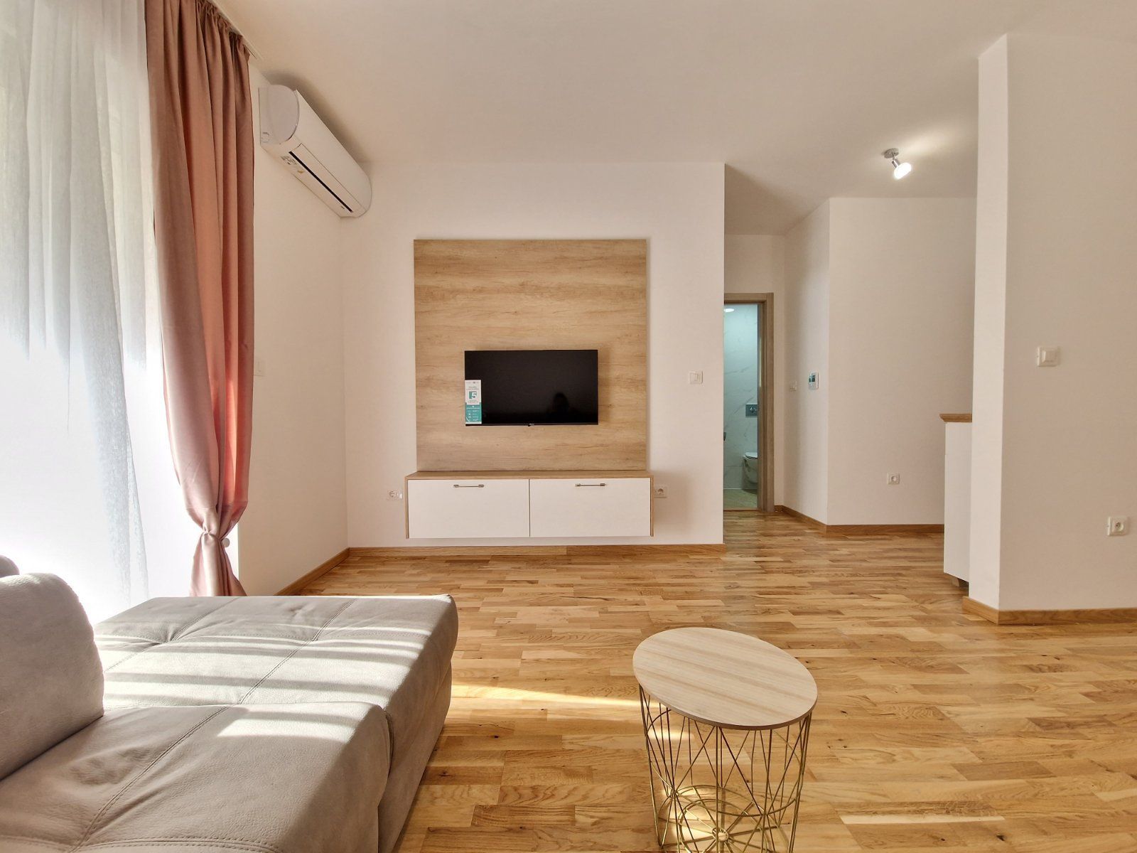 amforaproperty.com/Nov moderno opremljen jednosoban stan 46m2 u novoj stambenoj zgradi sa pogledom na more,Becici  (NA DUZI PERIOD)