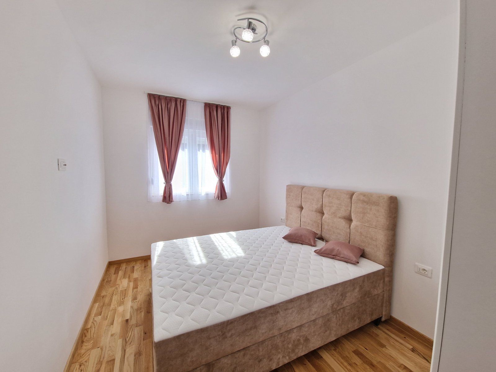 amforaproperty.com/Nov moderno opremljen jednosoban stan 46m2 u novoj stambenoj zgradi sa pogledom na more,Becici  (NA DUZI PERIOD)