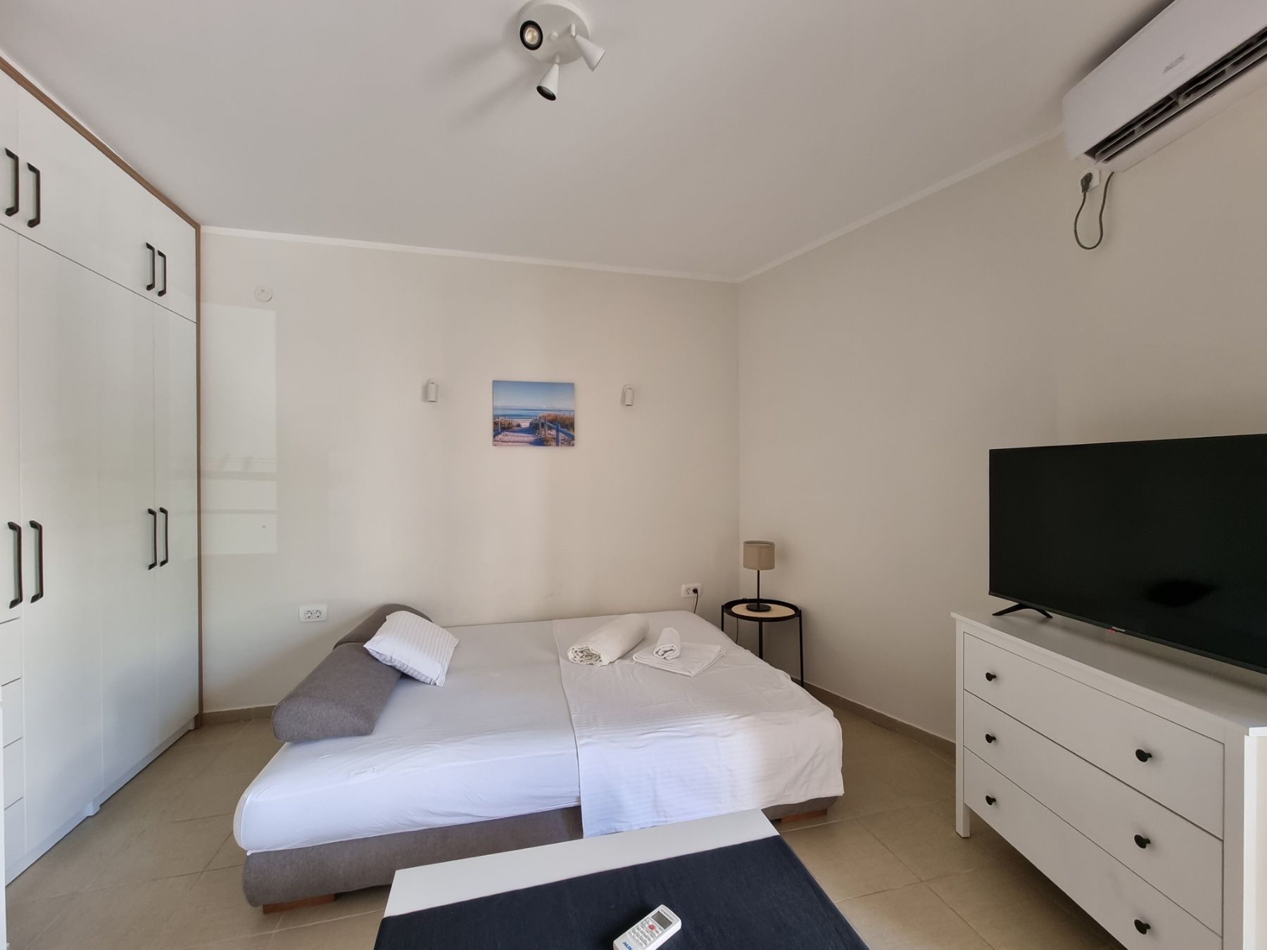 Garsonjera sa garaznim mestom,Becici (NA DUZI PERIOD,DOSTUPAN OD 01.10.2025) - Amfora Real Estate