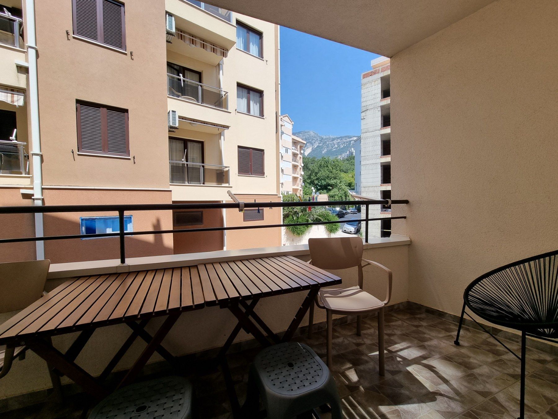 Garsonjera sa garaznim mestom,Becici (NA DUZI PERIOD,DOSTUPAN OD 01.10.2025) - Amfora Real Estate