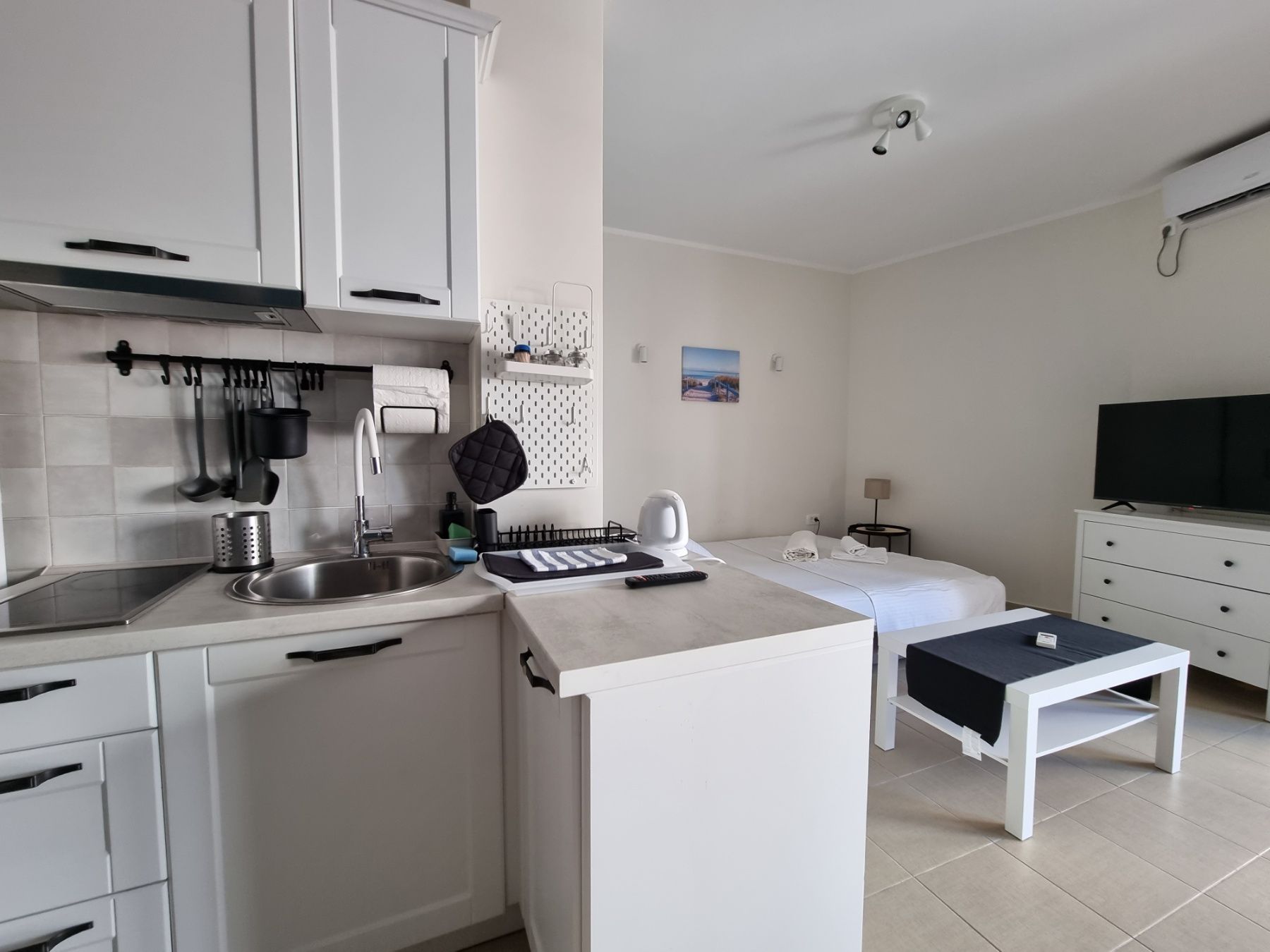 Garsonjera sa garaznim mestom,Becici (NA DUZI PERIOD,DOSTUPAN OD 01.10.2025) - Amfora Real Estate