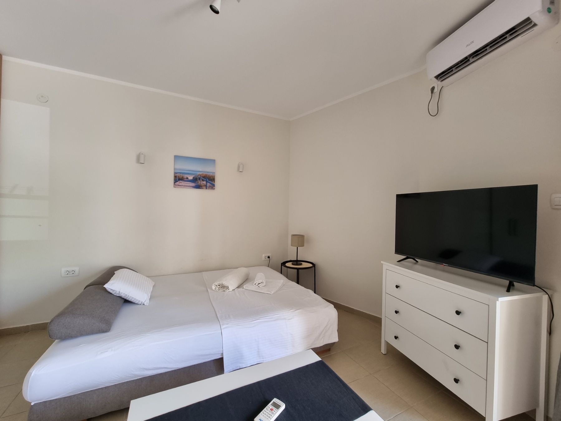 Garsonjera sa garaznim mestom,Becici (NA DUZI PERIOD,DOSTUPAN OD 01.10.2025) - Amfora Real Estate