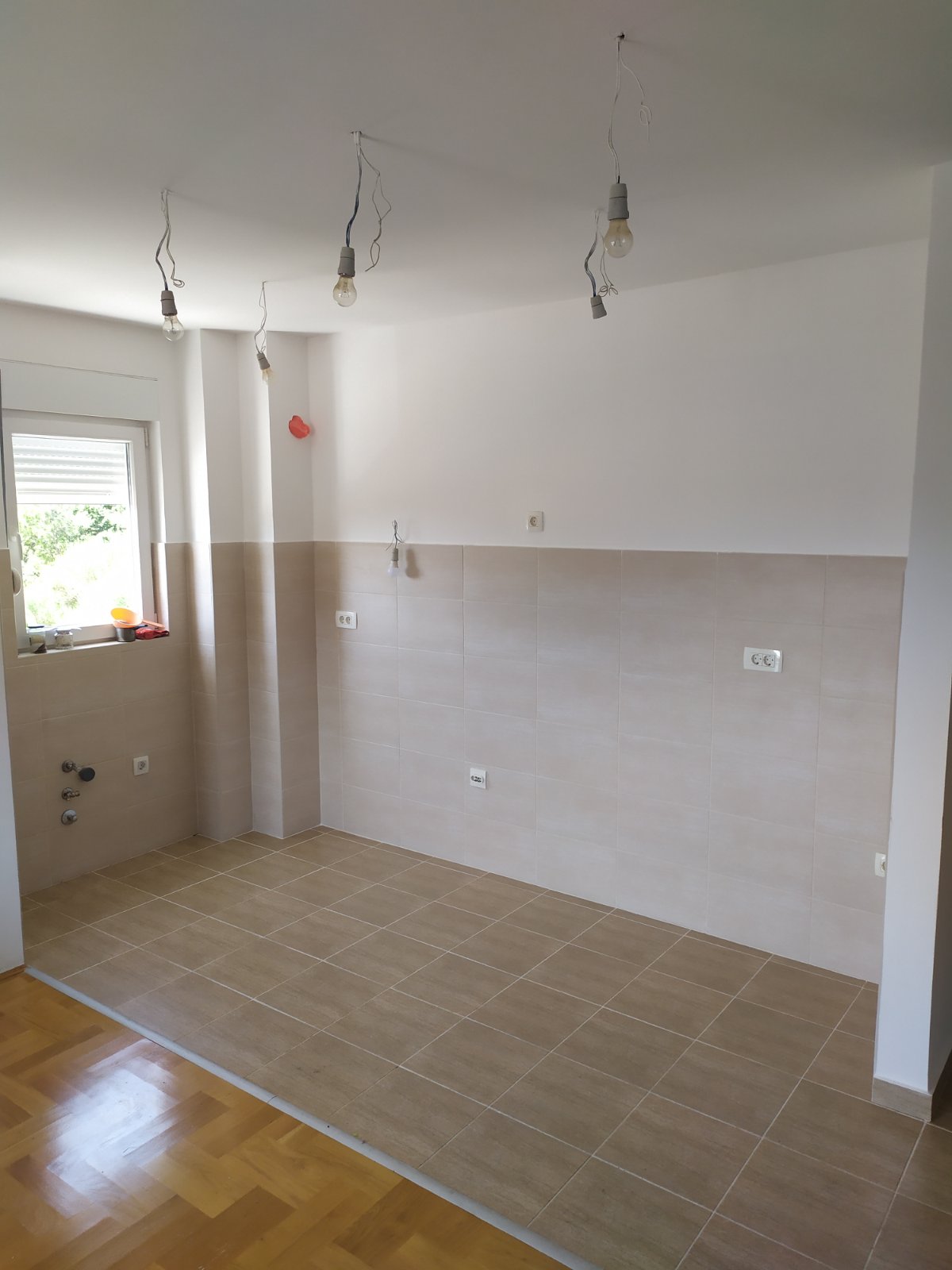 amforaproperty.com/Trosoban stan 77m2 - Dubovica Lux   Hitna prodaja!!