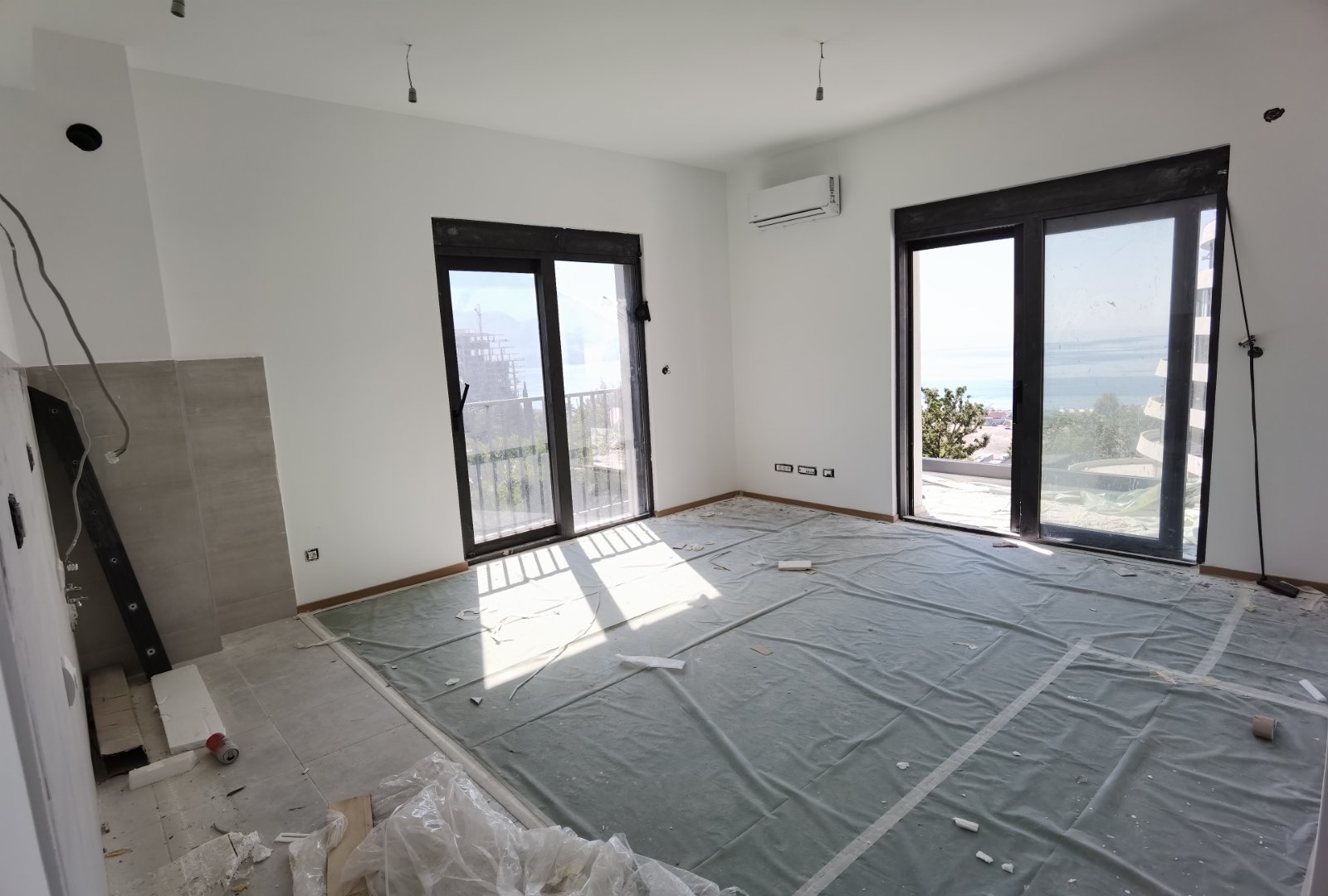 amforaproperty.com/Dvosoban stan 58m2 sa pogledom na more, Bečići, blizu plaže!  Odlična ponuda!