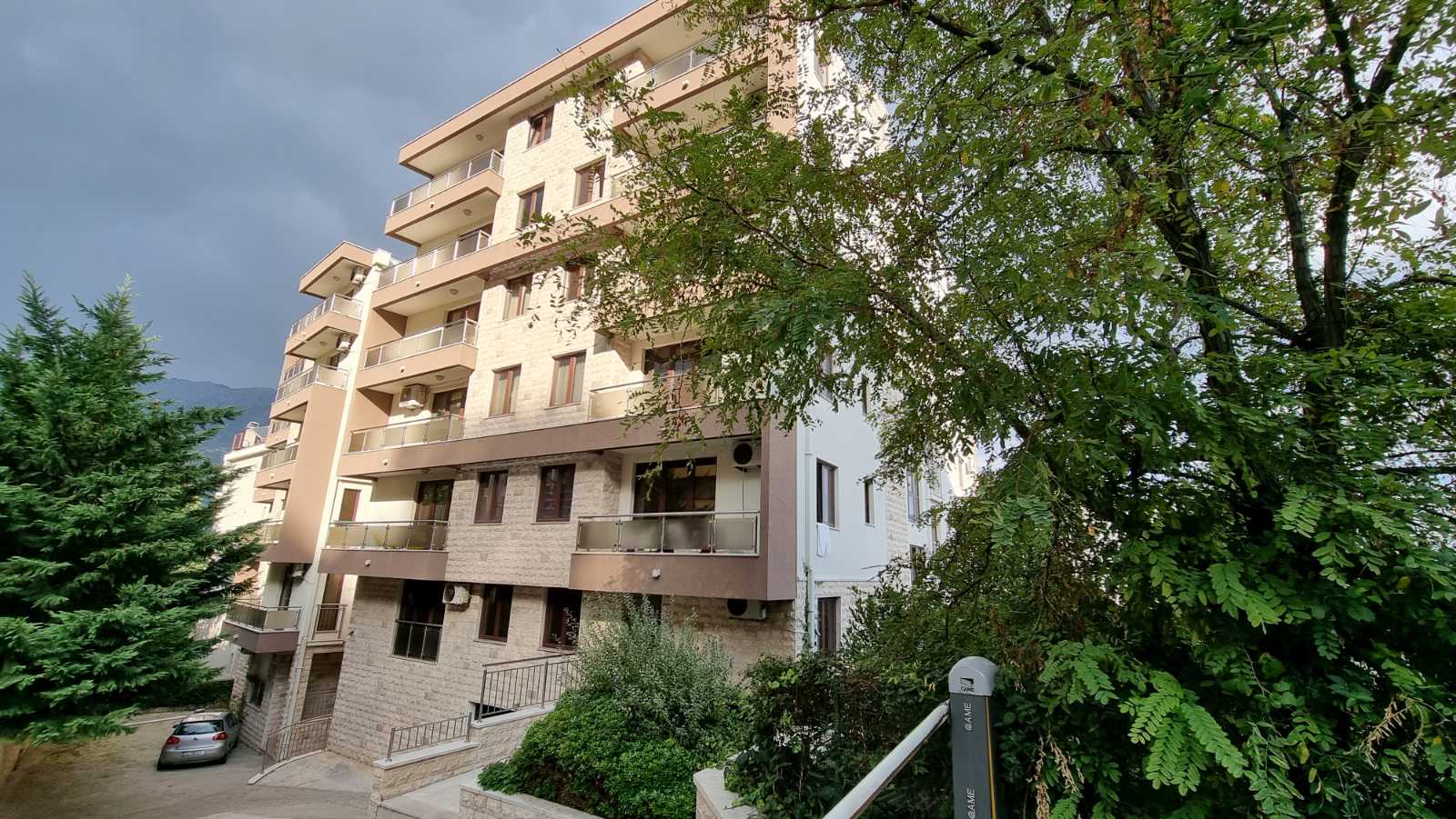 amforaproperty.com/DVOSOBAN NAMJEŠTEN STAN 48M2, CENTAR BUDVE, GOSPOŠTINA