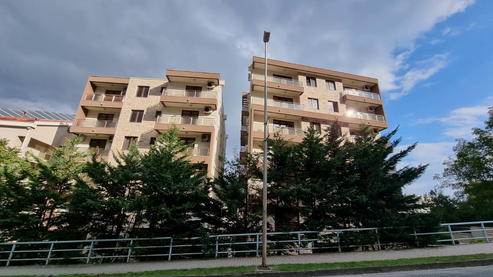 amforaproperty.com/DVOSOBAN NAMJEŠTEN STAN 48M2, CENTAR BUDVE, GOSPOŠTINA