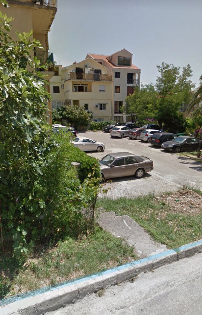 amforaproperty.com/Dvosoban stan 78m2 sa pogledom na more blizu plaže, Bečići, Budva.