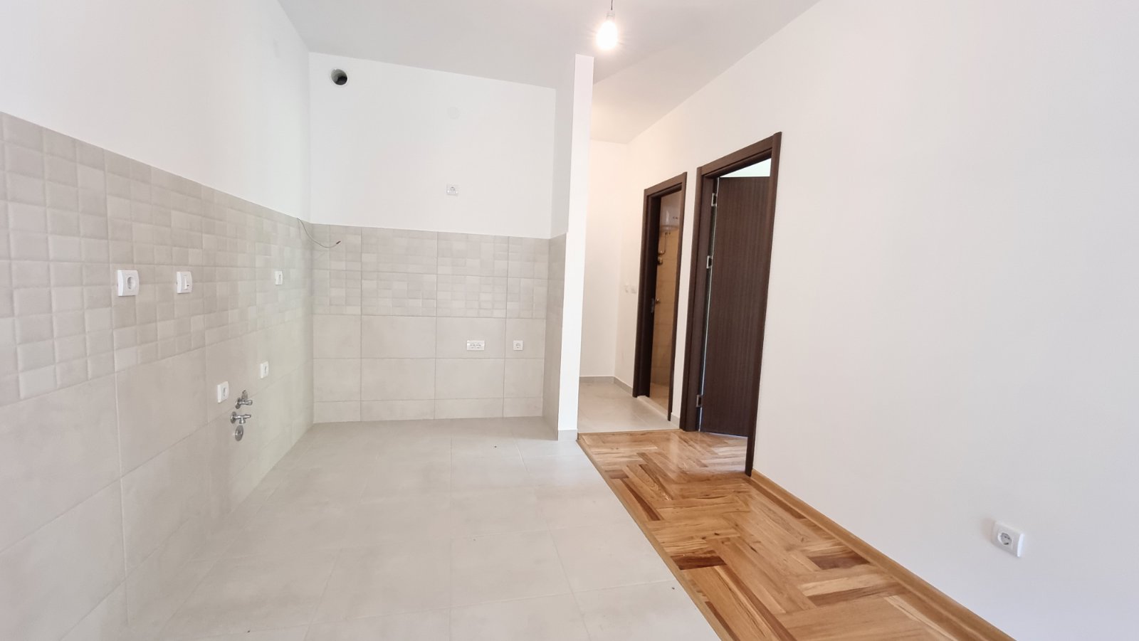 amforaproperty.com/Jednosoban stan 42m2 u zgradi  AKACIA Bečići