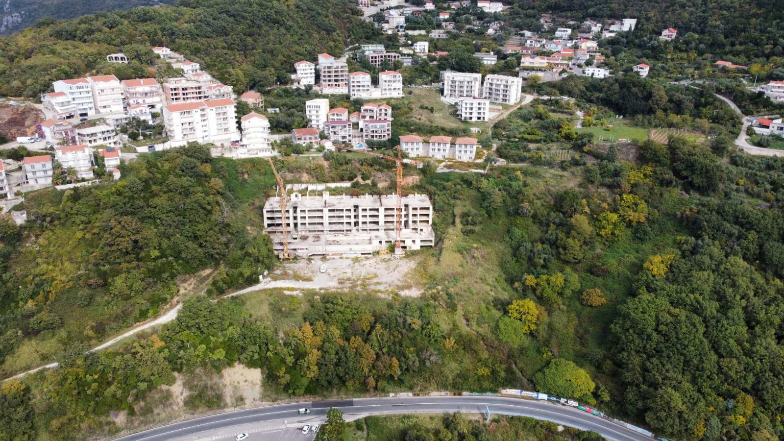 amforaproperty.com/Urbanizovan plac 307m2 sa prelijepim pogledom. Prijevor, Budva