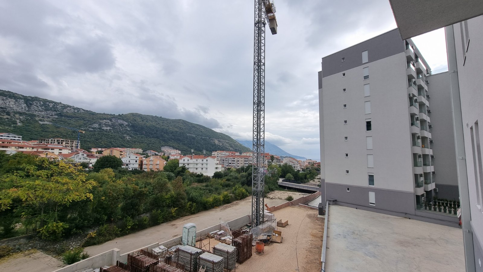 amforaproperty.com/Jednosoban stan 42m2 , kod Tehno Maxa, zaobilaznica, Budva.