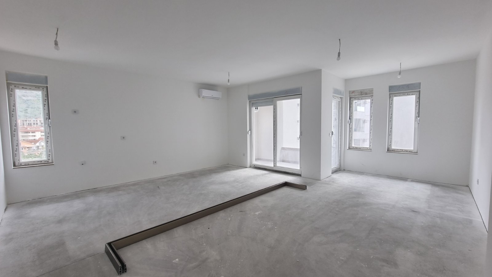 amforaproperty.com/Trosoban stan 100m2 , kod Tehno Maxa, zaobilaznica, Budva.