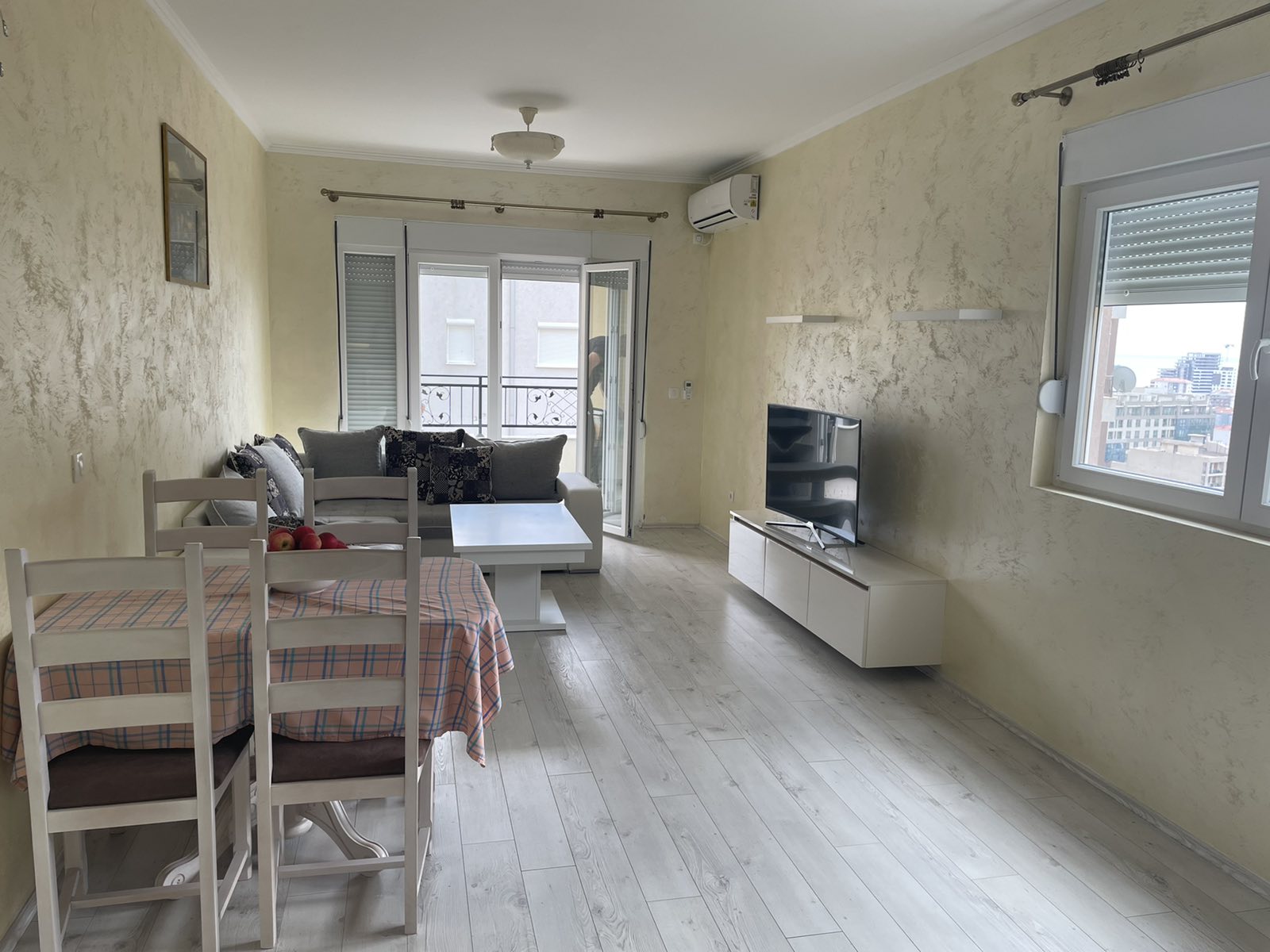 amforaproperty.com/Dvosoban stan 68m2 sa garažnim mjestom - Dubovica lux, Budva