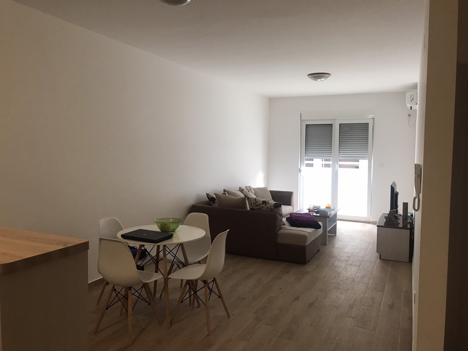 amforaproperty.com/Dvosoban stan 68m2 + velika terasa , Maslinjak, Budva