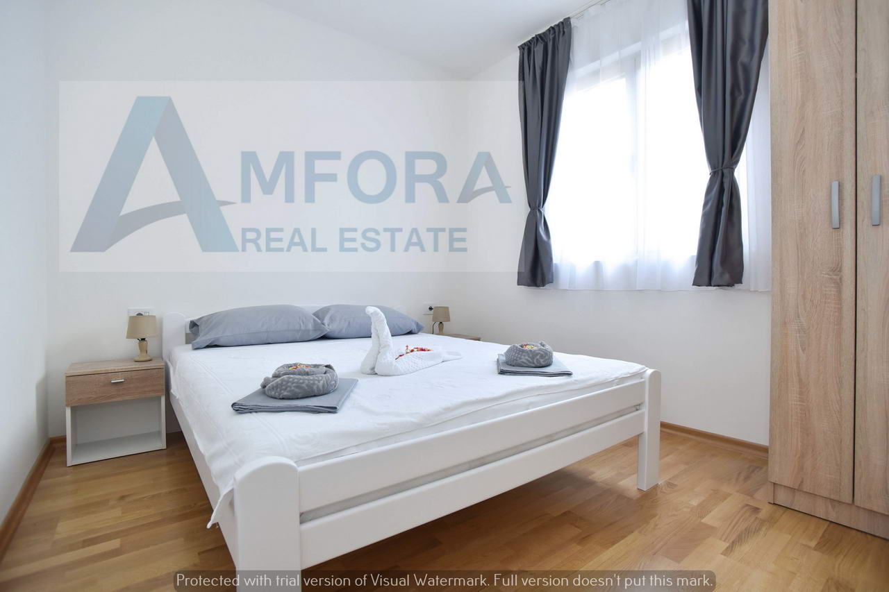 Izdaje se jednosoban stan preko cele godine, Bečići - Amfora Real Estate