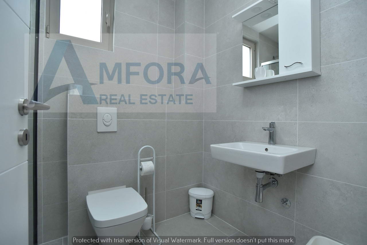 Izdaje se jednosoban stan preko cele godine, Bečići - Amfora Real Estate