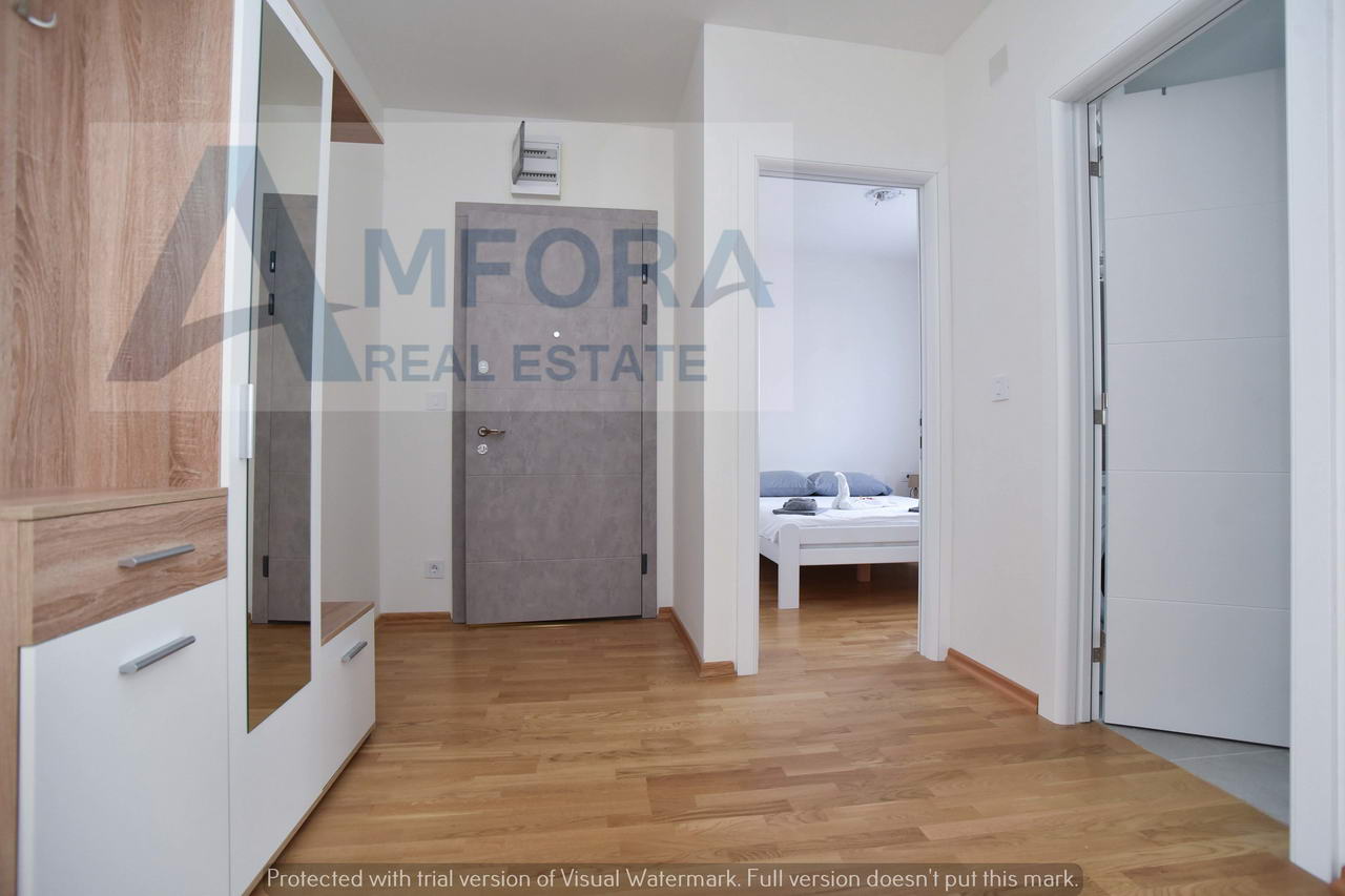 Izdaje se jednosoban stan preko cele godine, Bečići - Amfora Real Estate