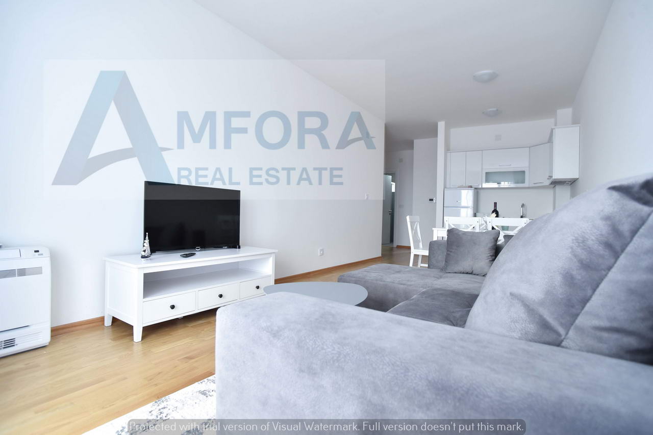 Izdaje se jednosoban stan preko cele godine, Bečići - Amfora Real Estate