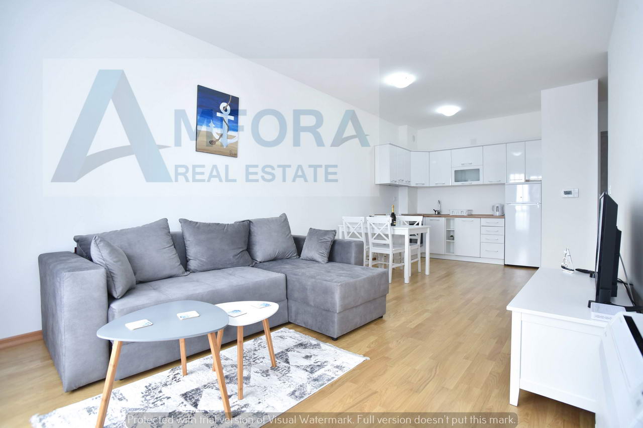 Izdaje se jednosoban stan preko cele godine, Bečići - Amfora Real Estate