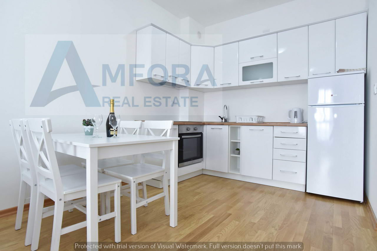 Izdaje se jednosoban stan preko cele godine, Bečići - Amfora Real Estate