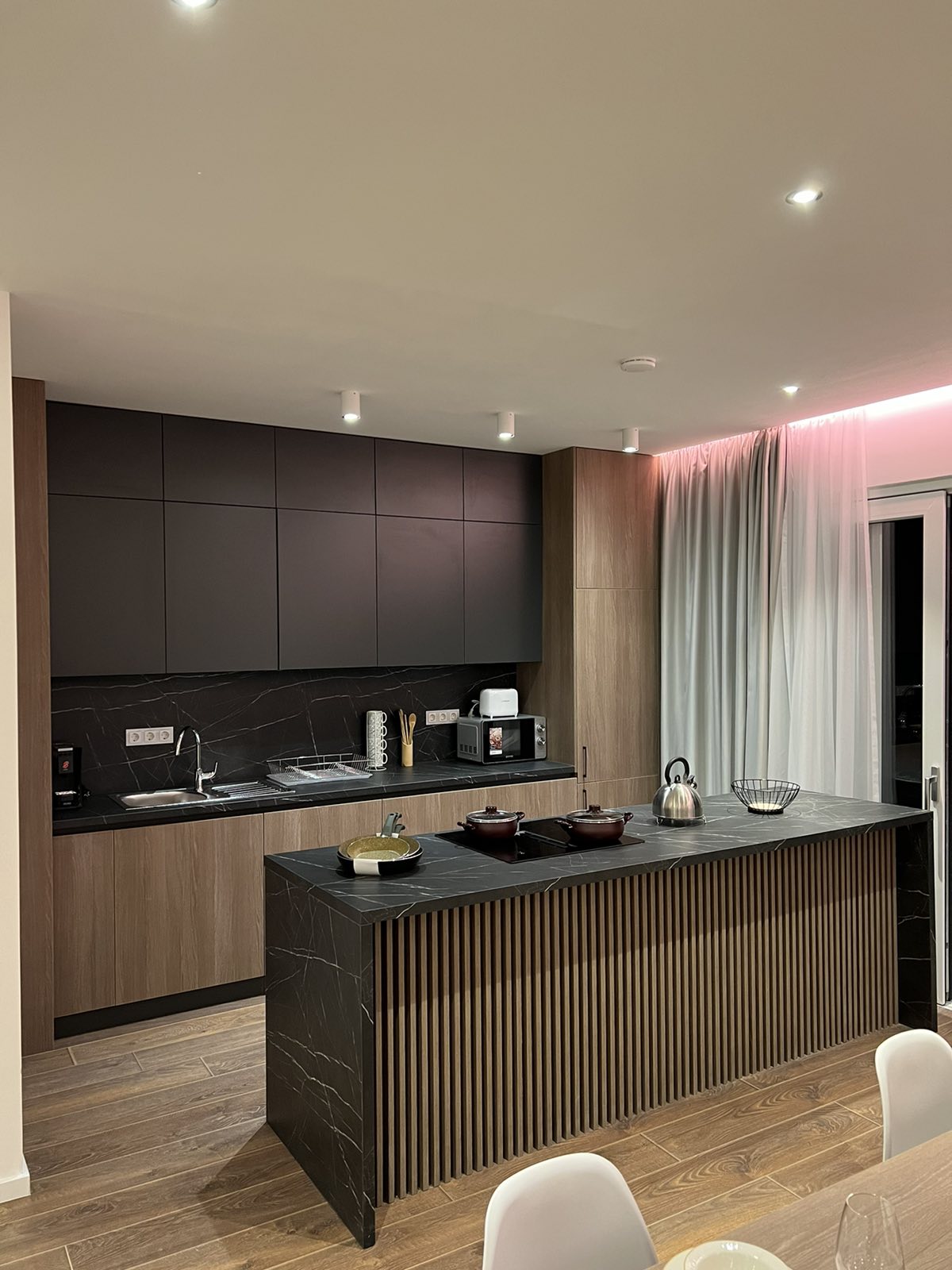amforaproperty.com/Na prodaju penthouse sa prelijepim pogledom na more, Ivanovici , Budva