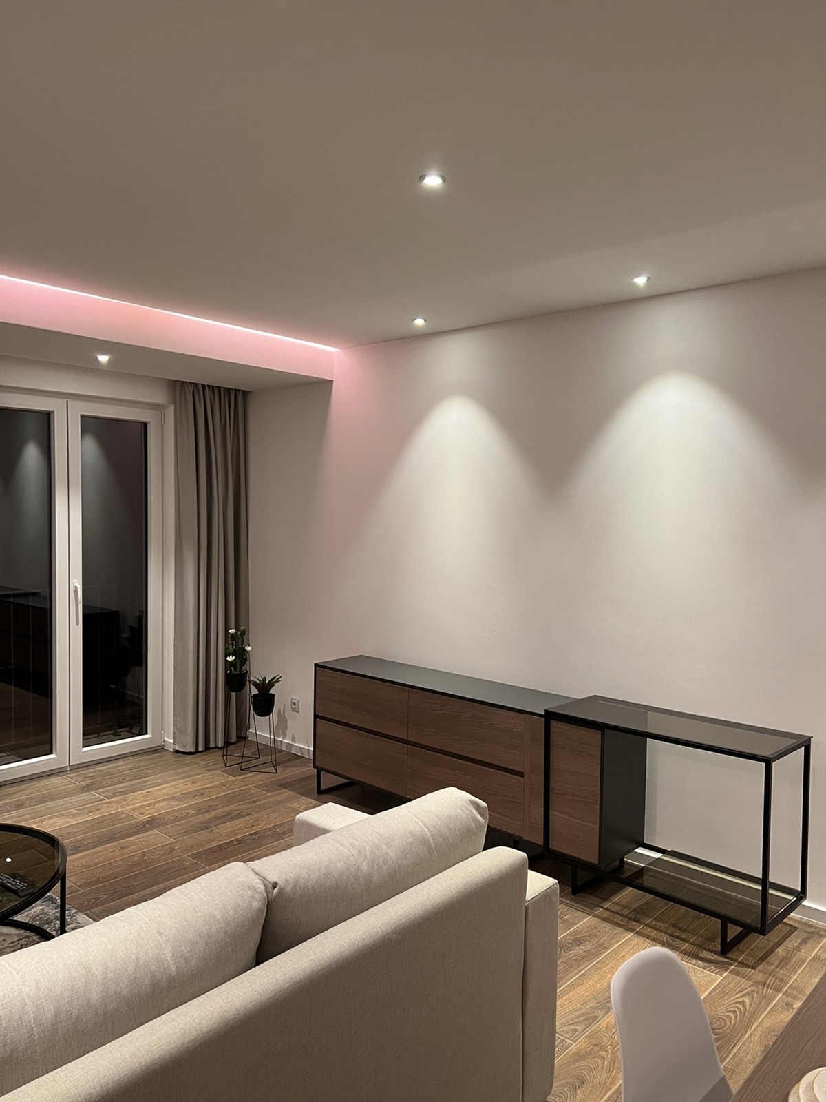 amforaproperty.com/Na prodaju penthouse sa prelijepim pogledom na more, Ivanovici , Budva