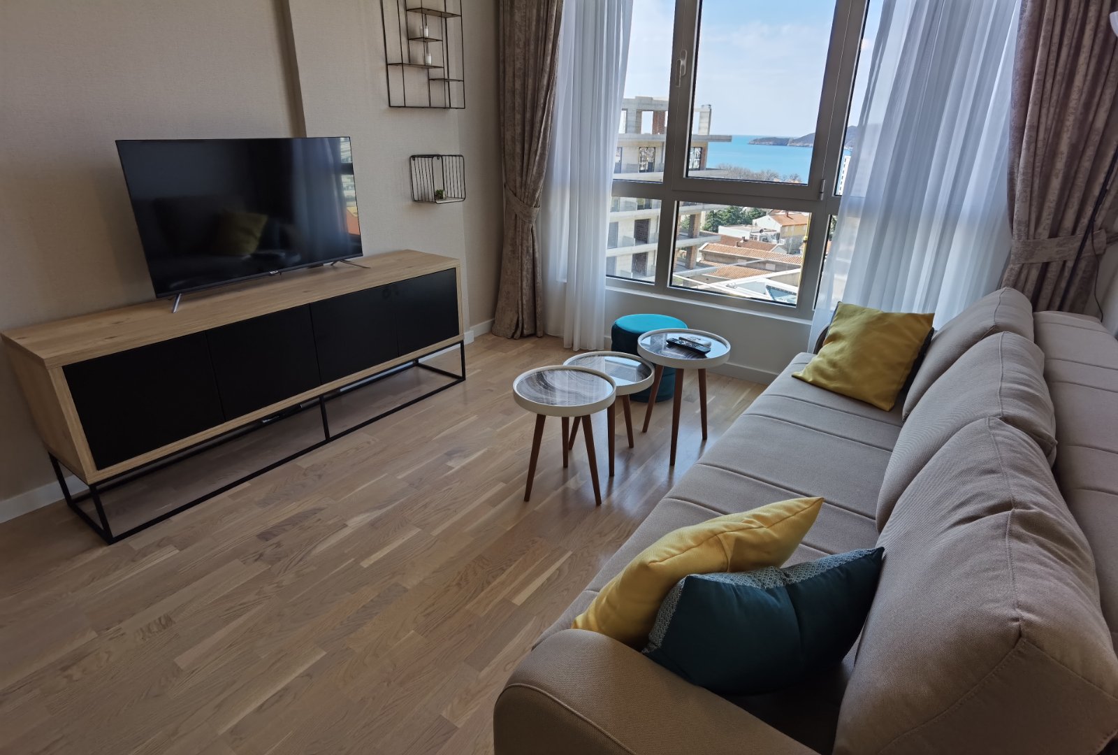 ANTONINA -JEDNOSOBAN STAN BEČIĆI  - Amfora Real Estate