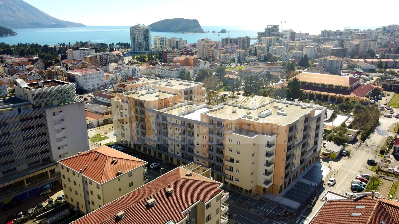 Na prodaju nova garsonjera  27m2 sa pogledom na more u Budvi - Amfora Real Estate