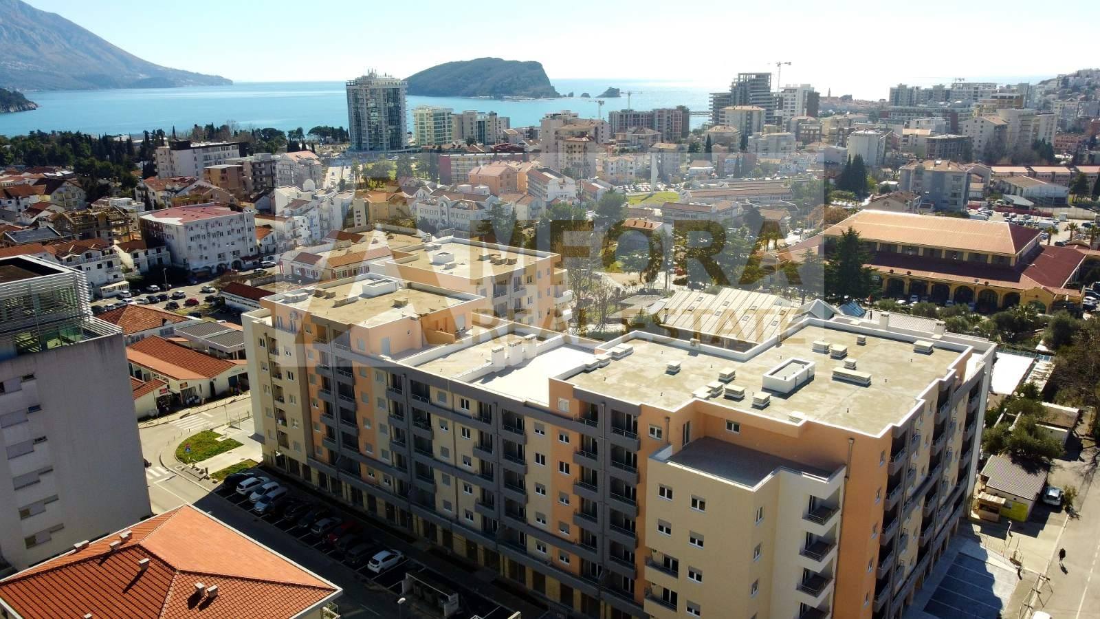 Na prodaju nova garsonjera  27m2 sa pogledom na more u Budvi - Amfora Real Estate