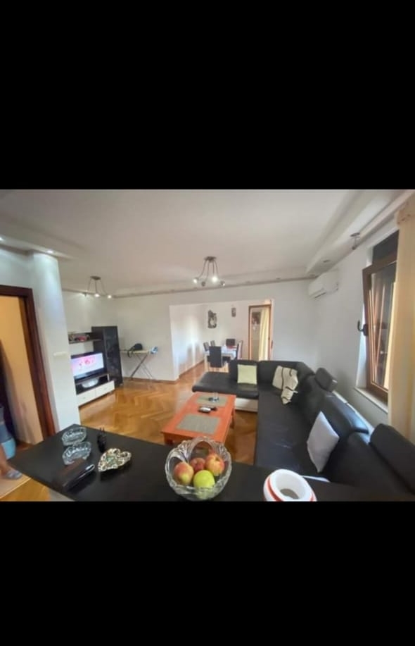 amforaproperty.com/Trosoban namešten stan 79m2 U Budvi