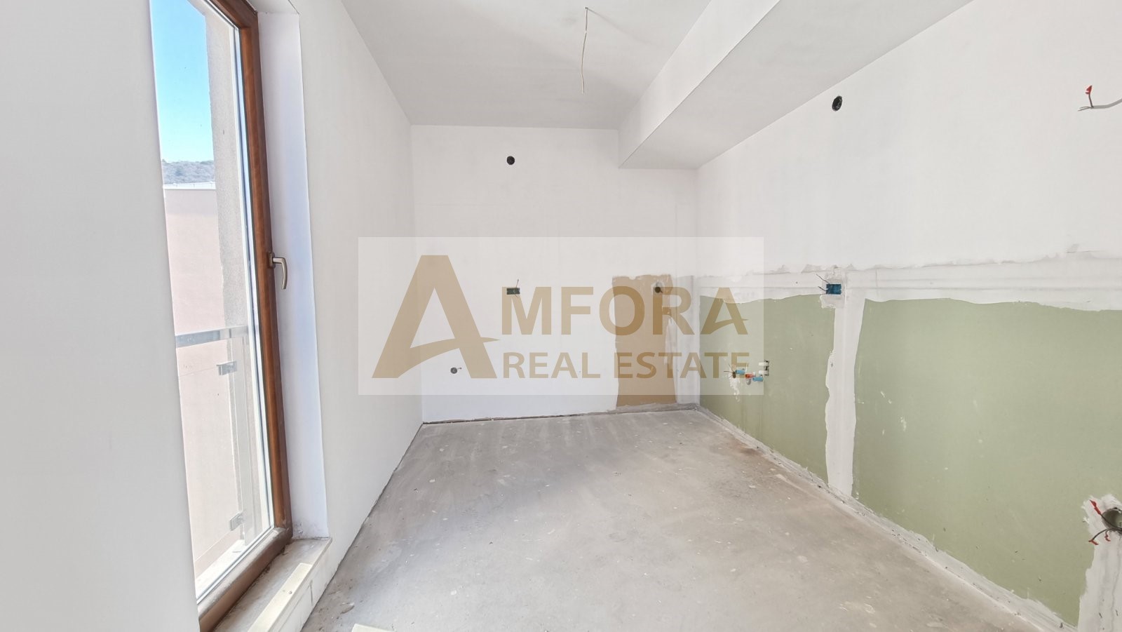 amforaproperty.com/Penthouse sa dvije spavaće sobe,  169m2, Bulevar , Budva