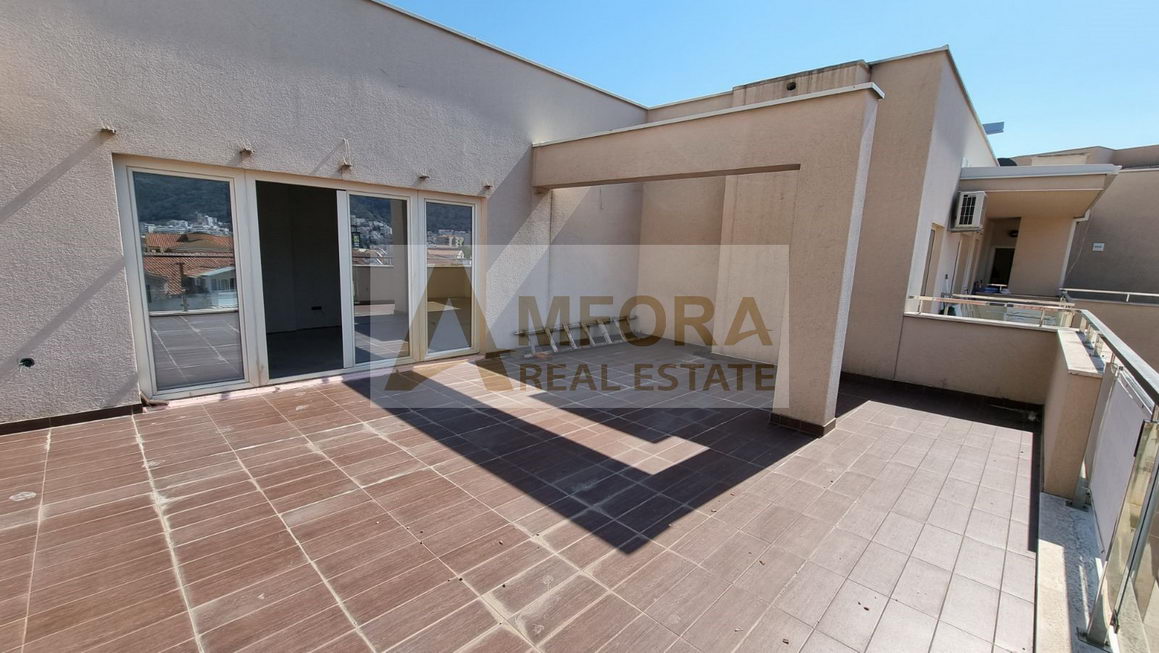 amforaproperty.com/Penthouse sa dvije spavaće sobe,  169m2, Bulevar , Budva