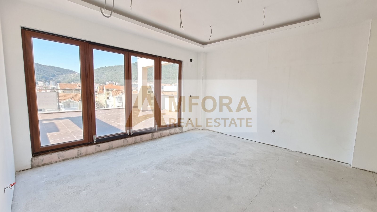 amforaproperty.com/Penthouse sa dvije spavaće sobe,  169m2, Bulevar , Budva