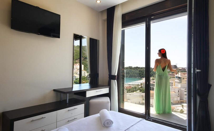amforaproperty.com/Luksuzni apartman sa nevjerovatnim pogledom na more na atraktivnoj lokaciji! IZDAVANJE PREKO CELE GODINE