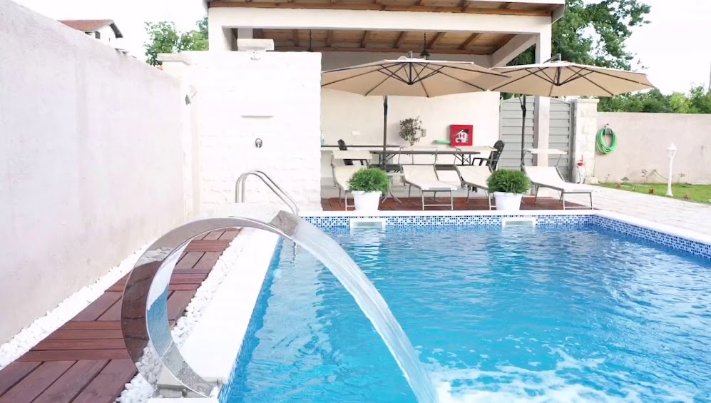 amforaproperty.com/Vila sa bazenom. Lastva Grbaljska, Budva