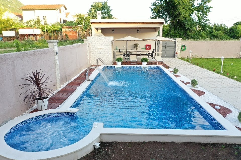 amforaproperty.com/Vila sa bazenom. Lastva Grbaljska, Budva