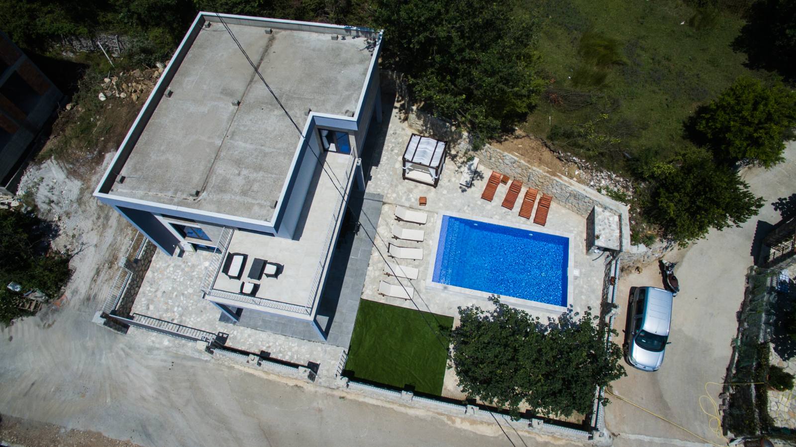 amforaproperty.com/Vila sa bazenom i pogledom na more. Maine, Budva.