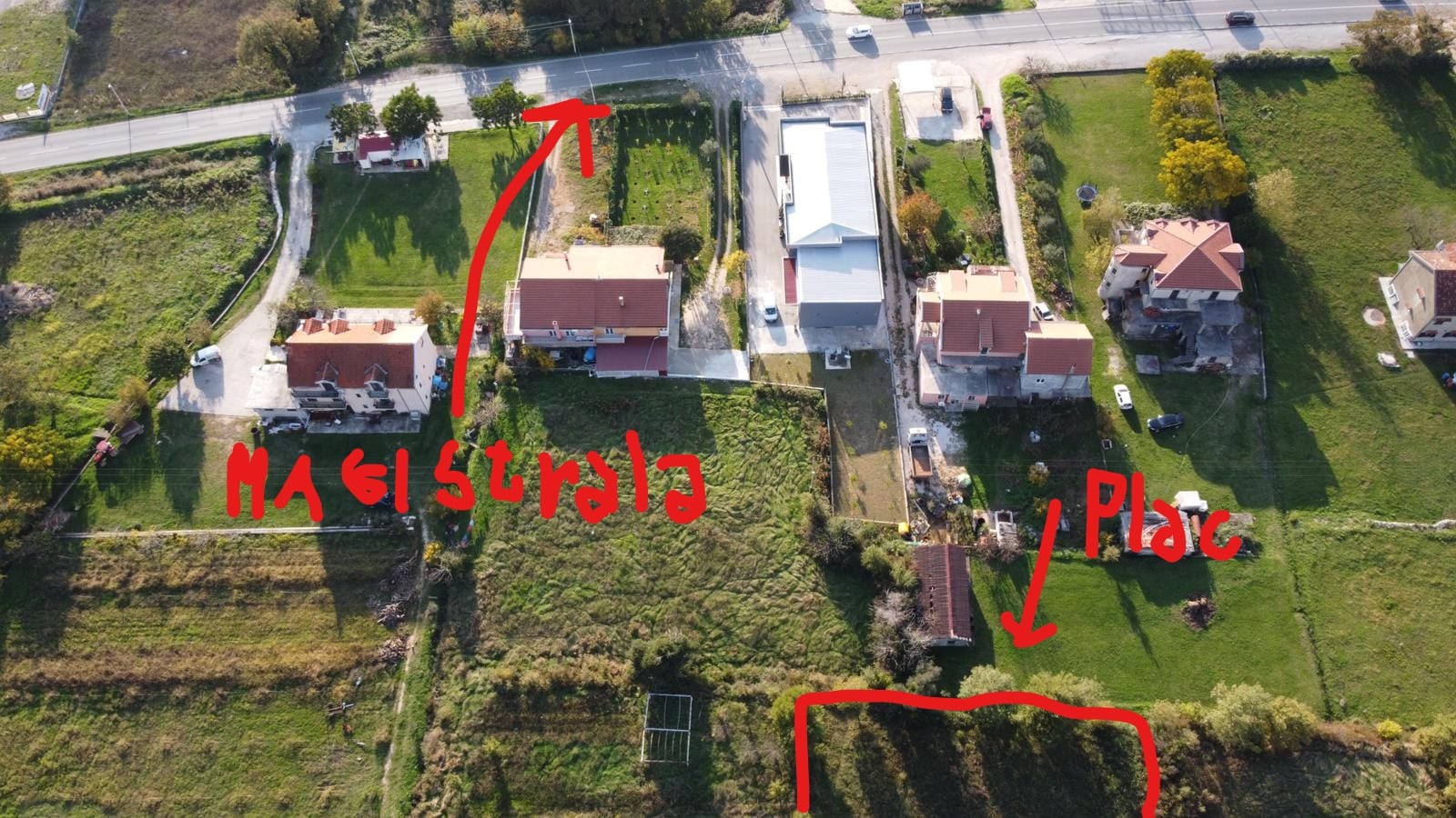 amforaproperty.com/Plac (3099m2) na putnom pravcu Budva-Tivat